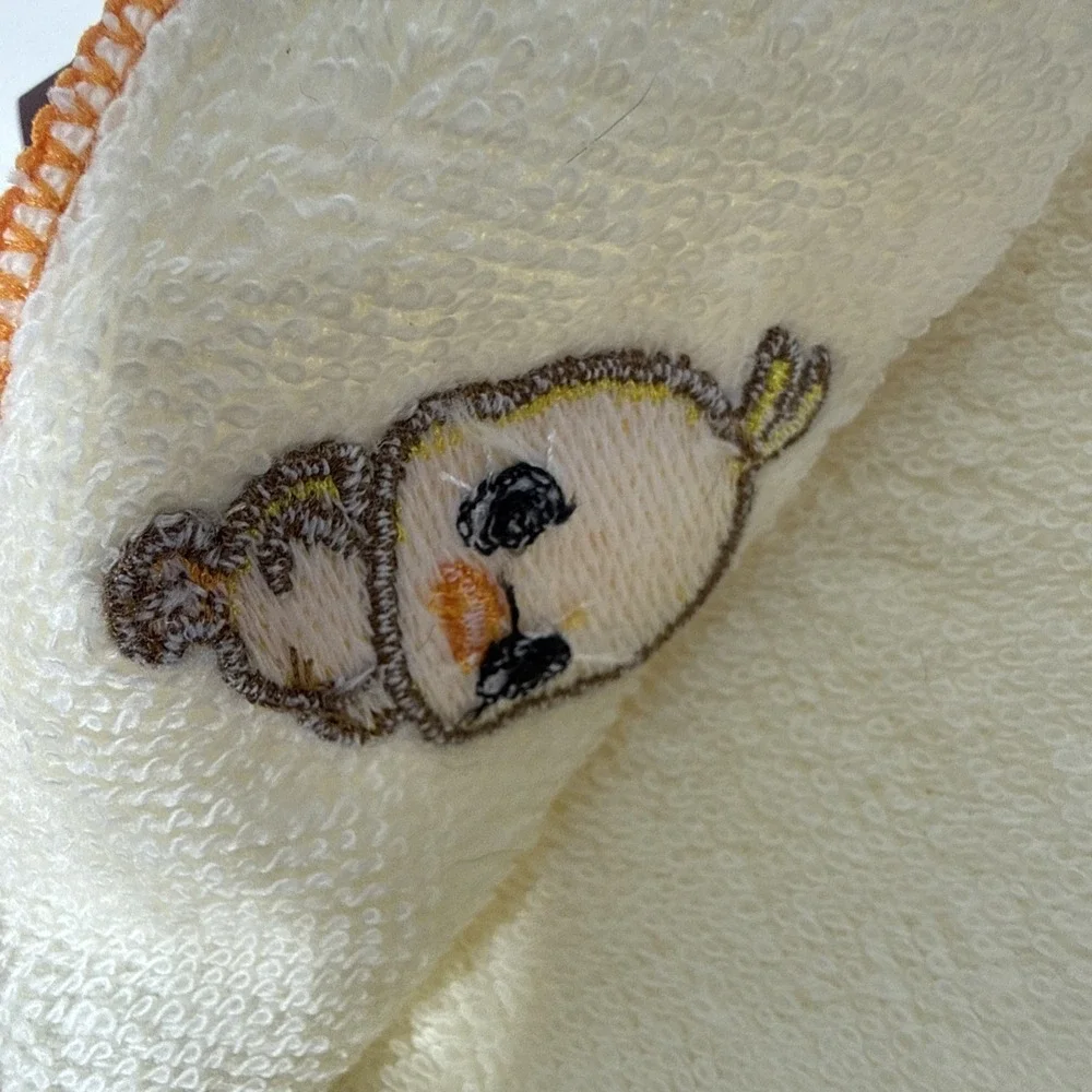 Hiyoko-chan Handkerchief Towel 18x18‎ cm Yellow Chick Cotton Nissin Food - FLAW